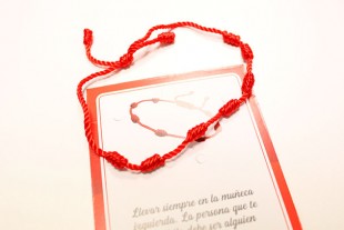 Pulsera 7 Nudos Roja de...