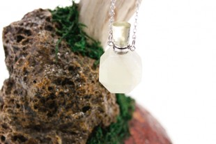 Collar Botella Mineral...