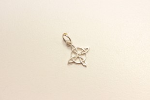 Colgante - Charm Nudo de...