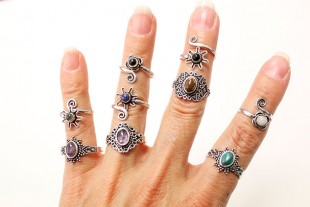 Anillo Piedra Central...