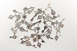 Dije Llave 1,5-3cm Metal...