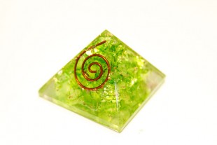 Piramide Orgonita Peridoto 3cm