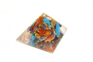 Piramide Orgonita Chakras 3cm