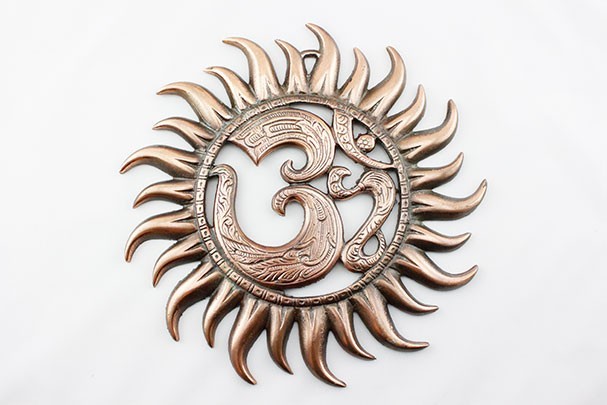 Colgante de Pared Sol OM Metal Bronce