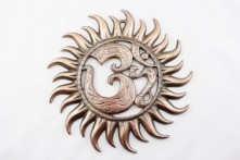Colgante de Pared Sol OM Metal Bronce