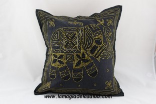 Funda Cojín Negra Elefante Bordado Dorado 40x40 cm