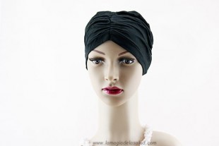 Turbante Oncológico Negro Básico con Frunce Frontal Ligero