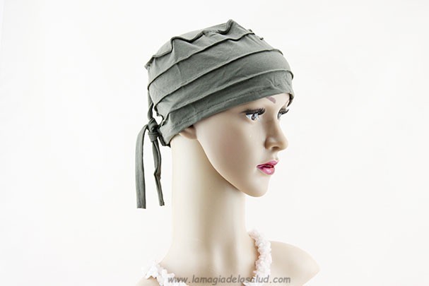 Turbante Oncológico Gris Verdoso Ligero Cinta Trasera