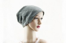 Gorro Oncológico Gris Punto Forrado con Detalles