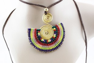 Collar Espiral Maya Macramé...
